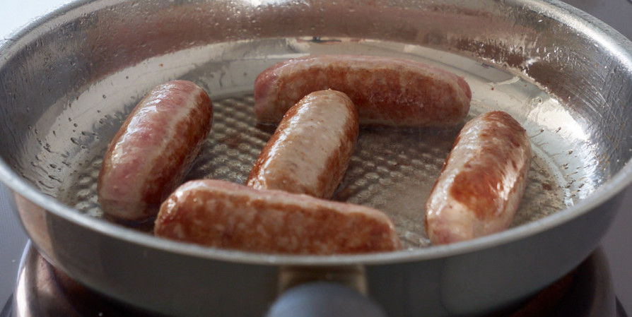 How to cook Bratwurst on the Stove?